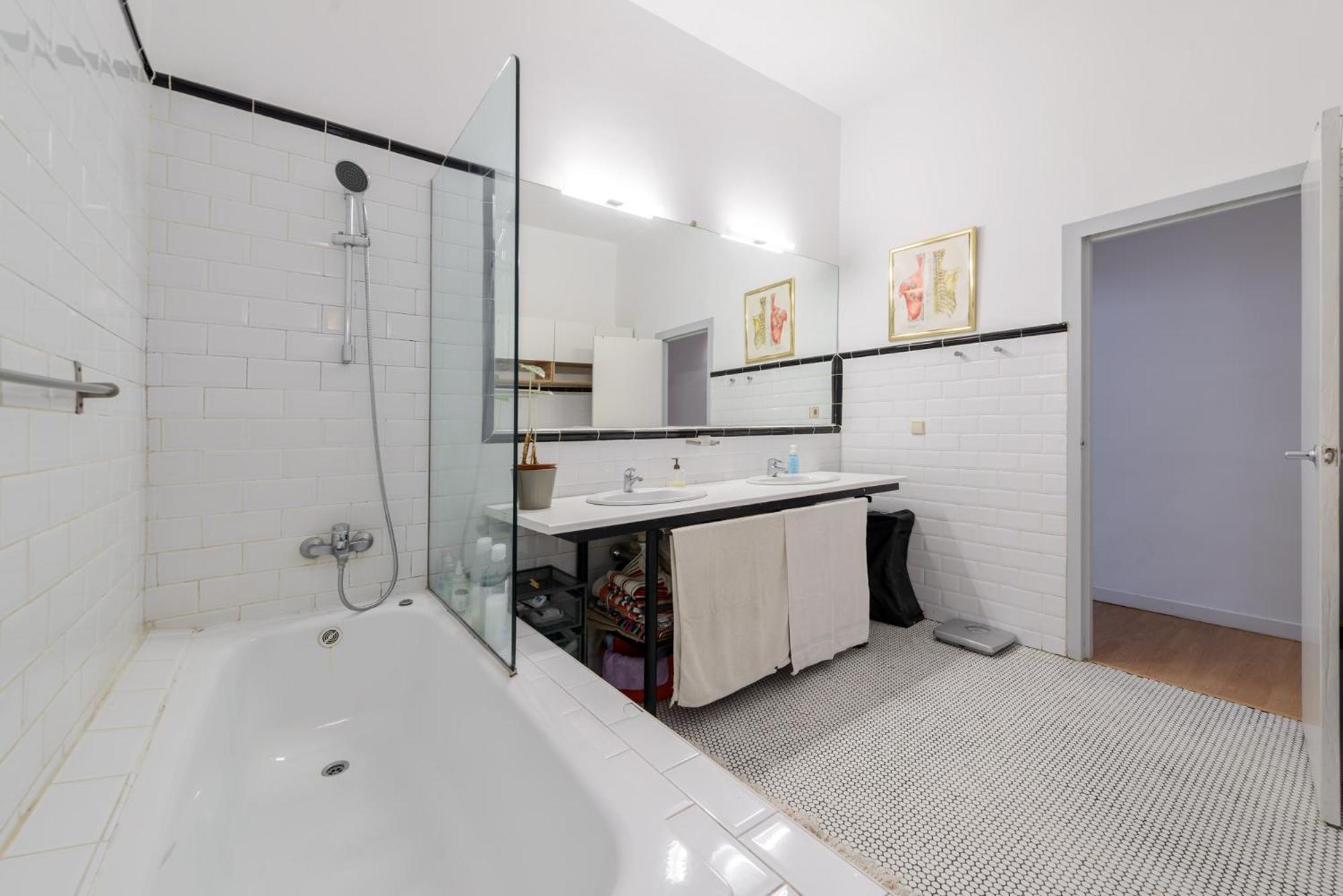 Gran Via-Sol Spacious Apartment 3 Bedrooms & 2 Wcs Madrid Bagian luar foto